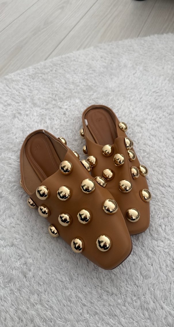 Bej İşlemeli Kadın Deri Terlik - Görsel 3