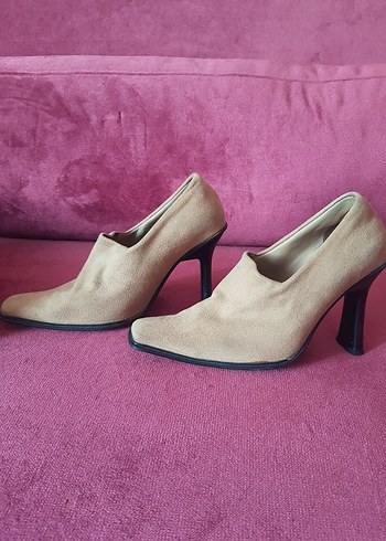 Bej Süet Kadın Klasik Topuklu Ayakkabı - Görsel 3
