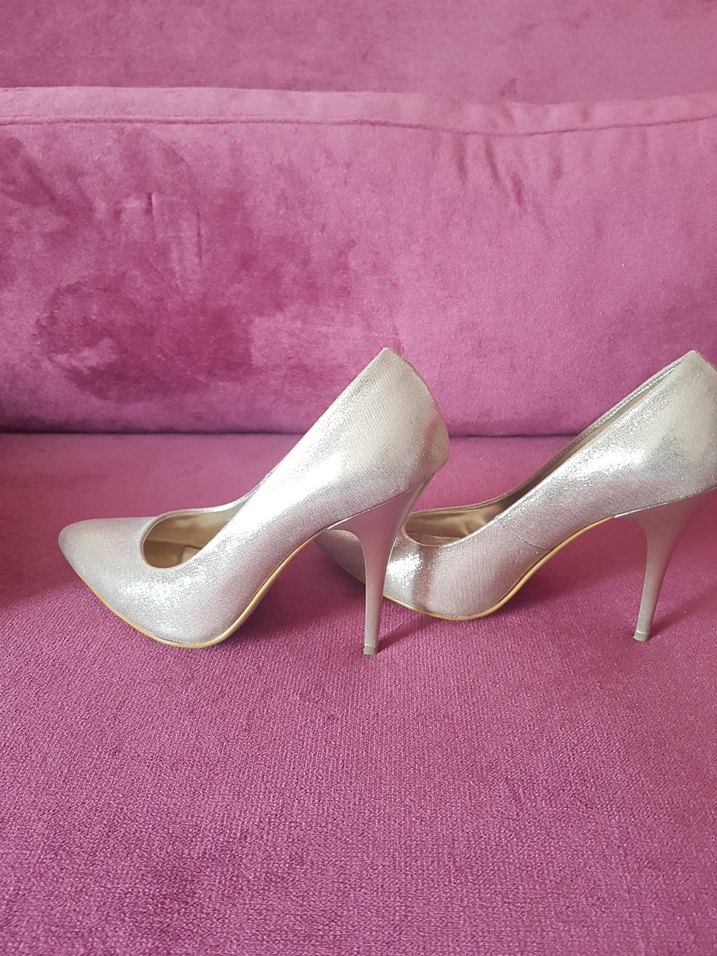 Altın Renkli Simli Yılan Desenli Stiletto - Görsel 3