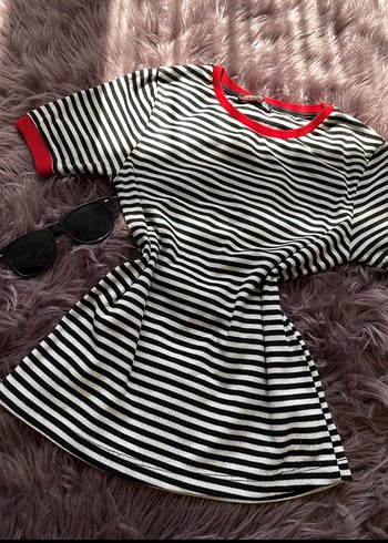 Renkli Zebra Desenli Kısa Kollu Crop Tişört