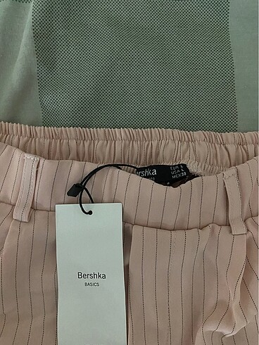 36 Beden pembe Renk Bershka kumaş pantolon