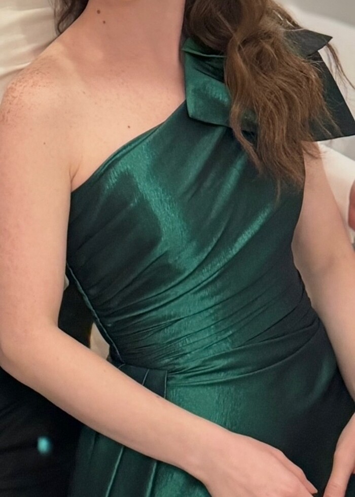 Yeşil abiye elbise - Görsel 2