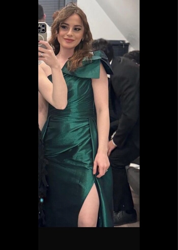 Yeşil abiye elbise - Görsel 4