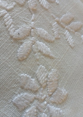 Nakışlı Beyaz Masa Örtüsü 41x44 cm - Görsel 3