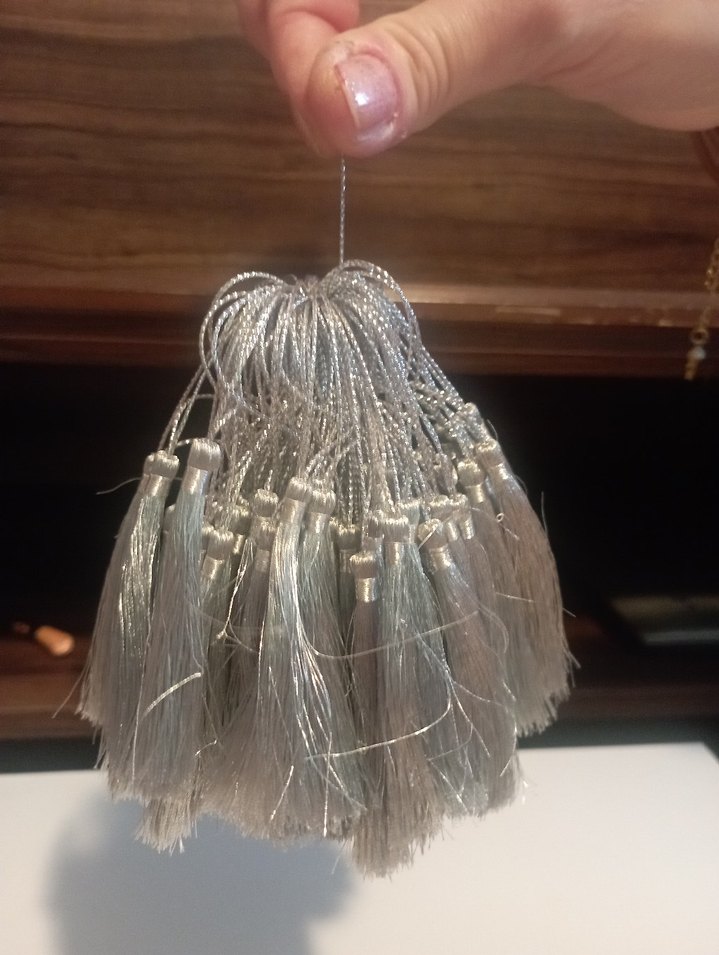 Gri İpek Görünümlü Püskül Saç Aksesuarı - Görsel 4