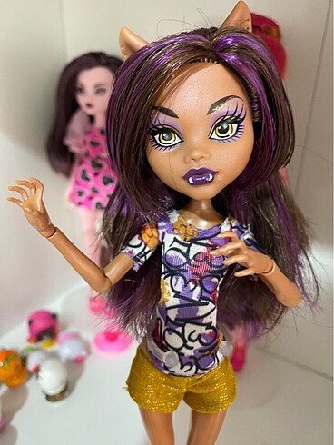 Beden Monster High Clawdeen Wolf