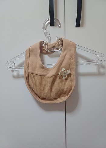 Bej Bebek Önlüğü Kelebek Detaylı - Görsel 2