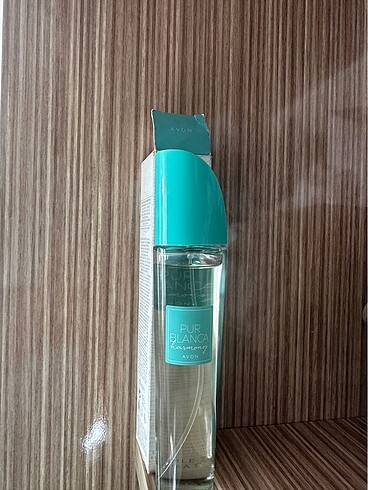 AVON PUR BLANCA HORMONY