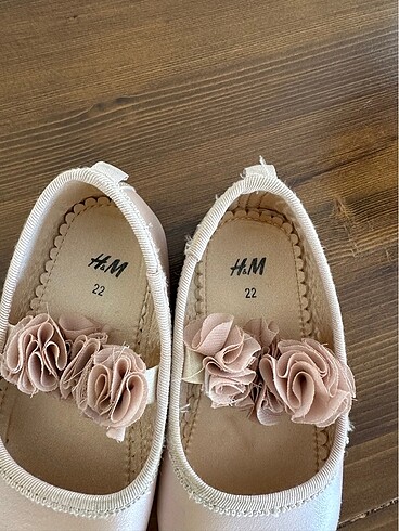 22 Beden ten rengi Renk H&M babet