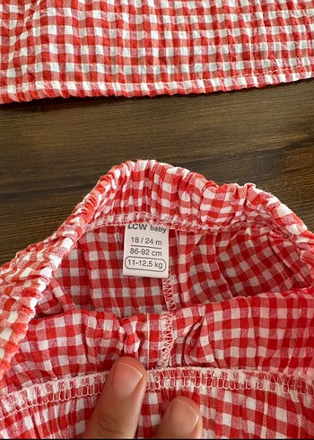 Kırmızı Kareli Takım - Görsel 3