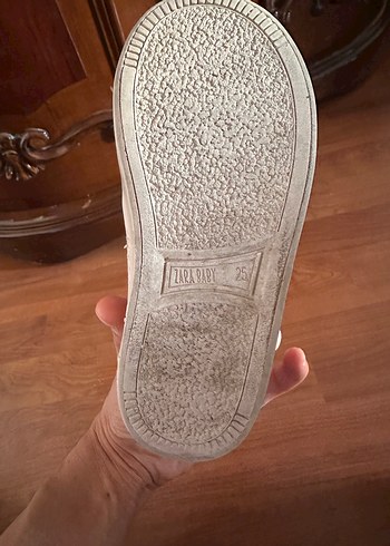 Kız Çocuk Beyaz Süet Kürklü Spor Ayakkabı - Görsel 4