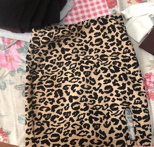Etek leoparlı