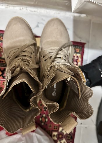 Bej Süet Bağcıklı Dolgu Topuk Kadın Bot - Görsel 3