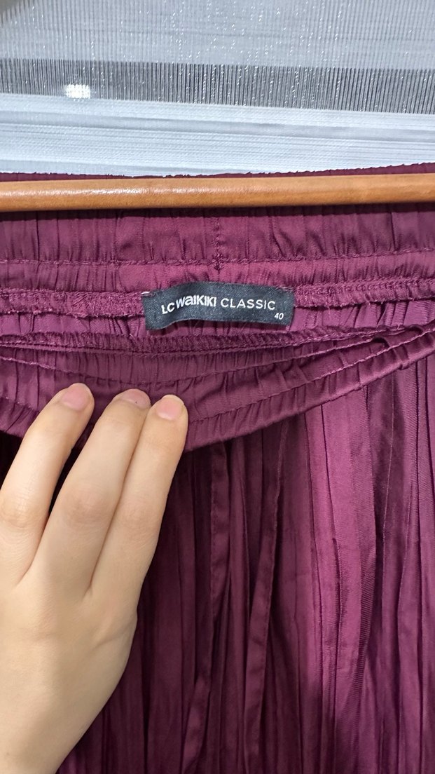 Bordo Piliseli Uzun Kadın Etek - Görsel 4