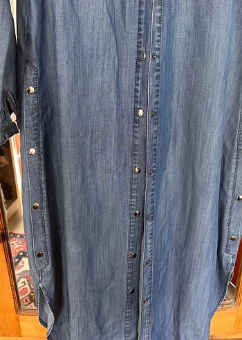 Düğmeli Uzun Kadın Kot Ceketi - Görsel 2