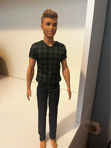 2016 Barbie Fashionista Ken
