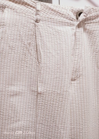 Kadın Beyaz Pamuklu Pilili Kumaş Pantolon - Görsel 3