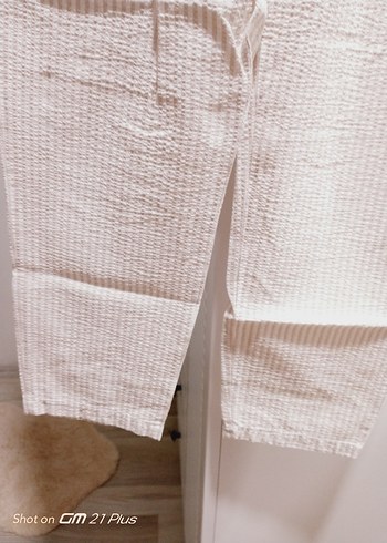 Kadın Beyaz Pamuklu Pilili Kumaş Pantolon - Görsel 2