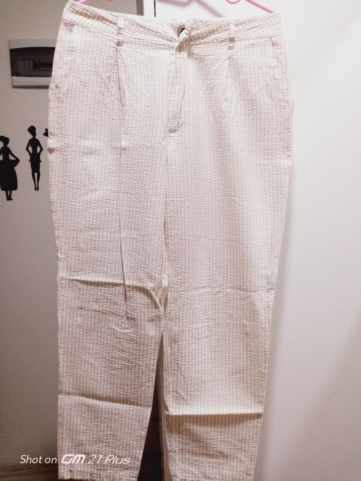 Kadın Beyaz Pamuklu Pilili Kumaş Pantolon - Görsel 4