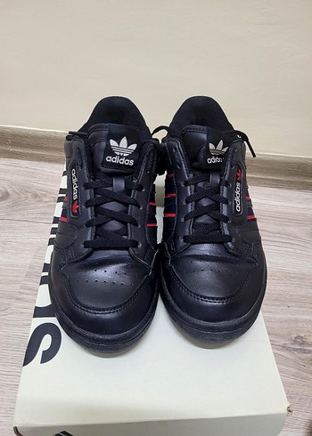 38 Beden Adidas Kadın Çocuk Siyah Spor Ayakkabı