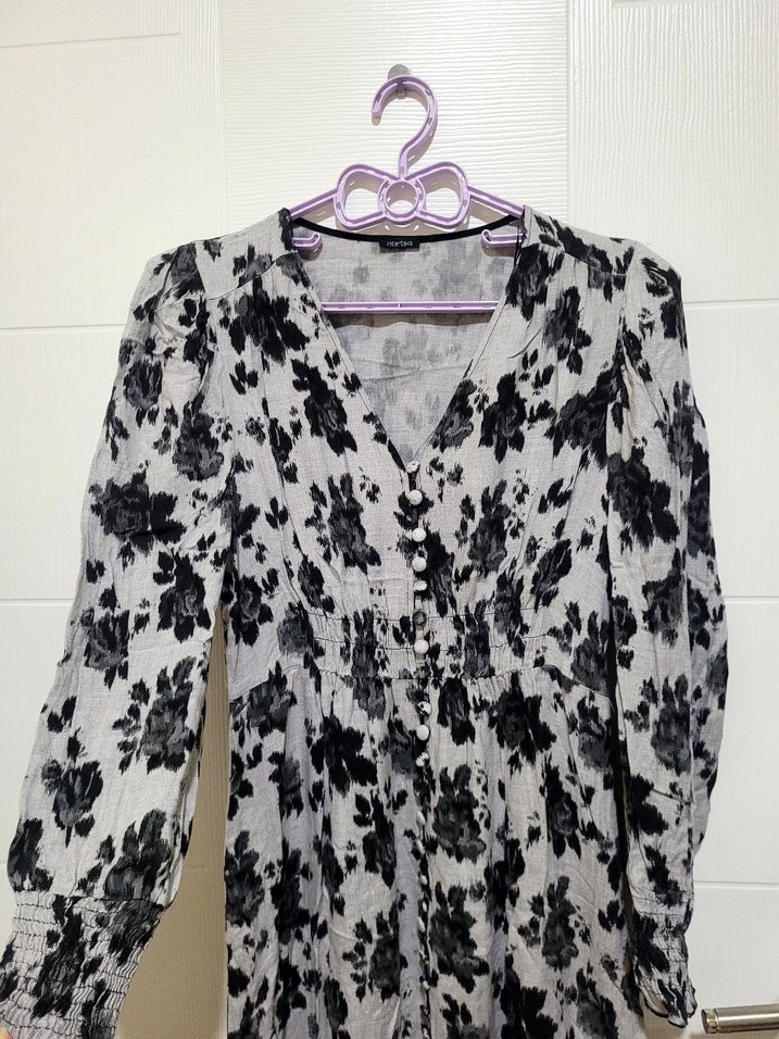 V Yaka Uzun Gri Desenli Kadın Elbise - Görsel 2