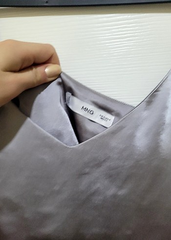 Gri V Yaka Midi İpek Elbise - Görsel 7