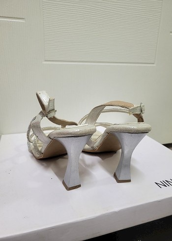 Beyaz Parlak Topuklu Abiye Ayakkabı - Görsel 2