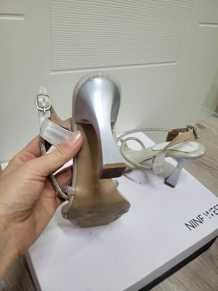 Beyaz Parlak Topuklu Abiye Ayakkabı - Görsel 3