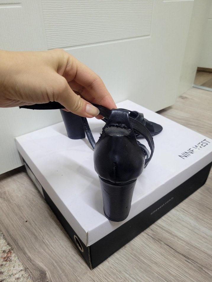 Klasik Siyah Topuklu Kadın Ayakkabı - Görsel 3