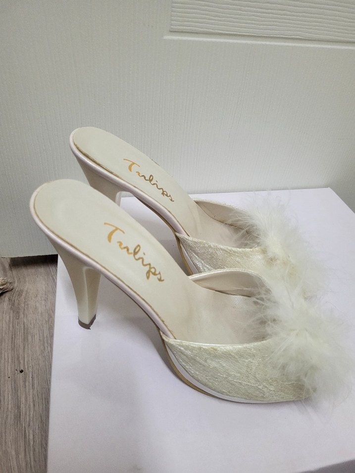 Beyaz Tüylü Stiletto Gelin Terliği - Görsel 3