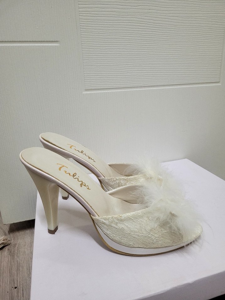 Beyaz Tüylü Stiletto Gelin Terliği - Görsel 2