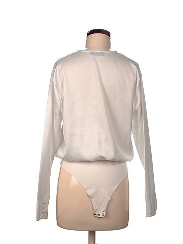m Beden Zara Bluz %70 İndirimli.