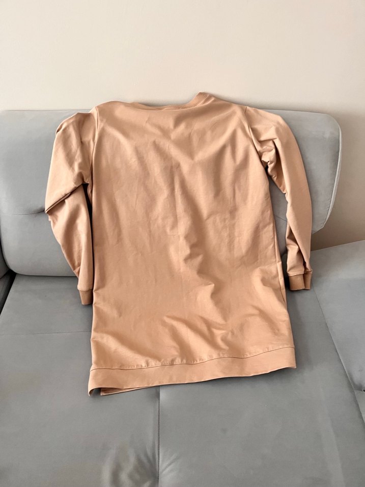 Kızlar için kemerli bej deri sweatshirt - Görsel 3