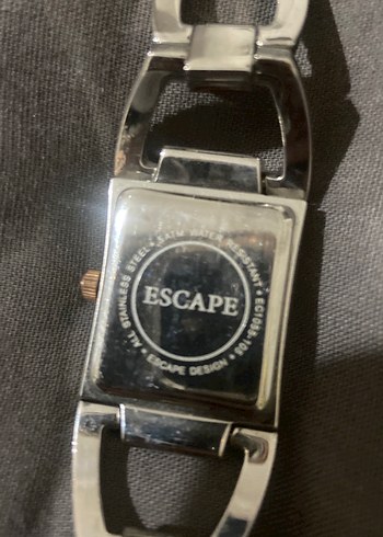 Escape Kadin saat