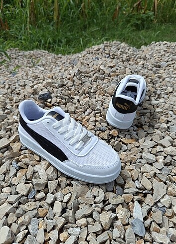 38 Beden beyaz Renk Puma Sneaker Ayakkabı 
