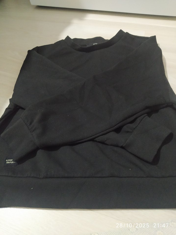 Siyah Kadın Sweatshirt, Bisiklet Yaka, Rahat Kesim - Görsel 3