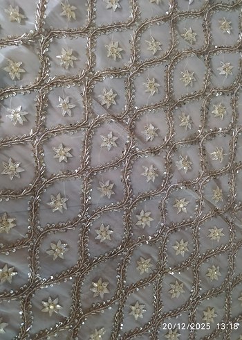 Boncuk İşlemeli Bej Masa Örtüsü - Görsel 2