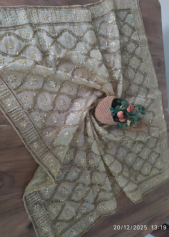 Boncuk İşlemeli Bej Masa Örtüsü - Görsel 4