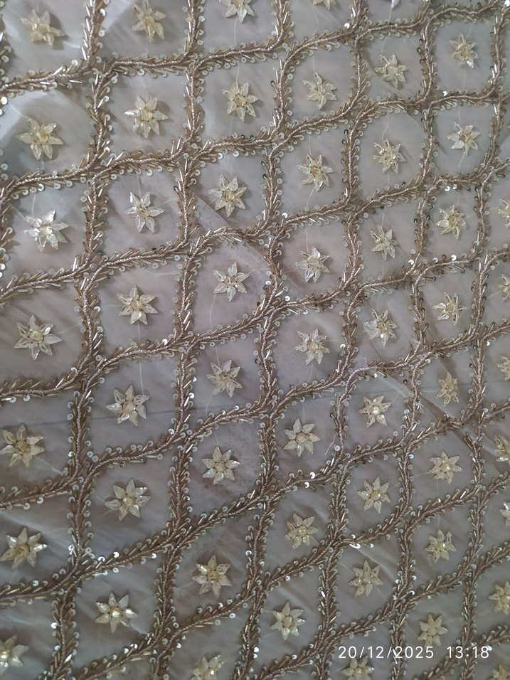 Boncuk İşlemeli Bej Masa Örtüsü - Görsel 2