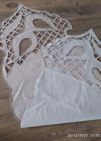 Deri İşi Gri Nakışlı Beyaz Masa Örtüsü Runner - Görsel 5