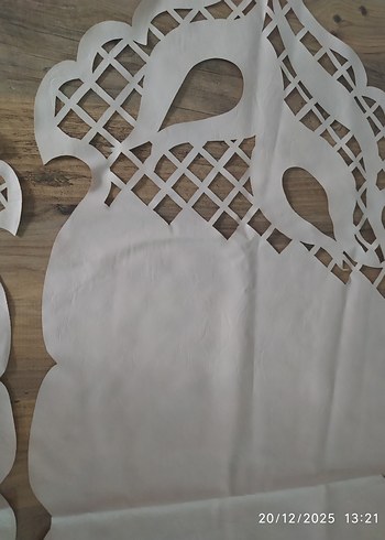 Deri İşi Beyaz Gri Masa Örtüsü Runner - Görsel 3