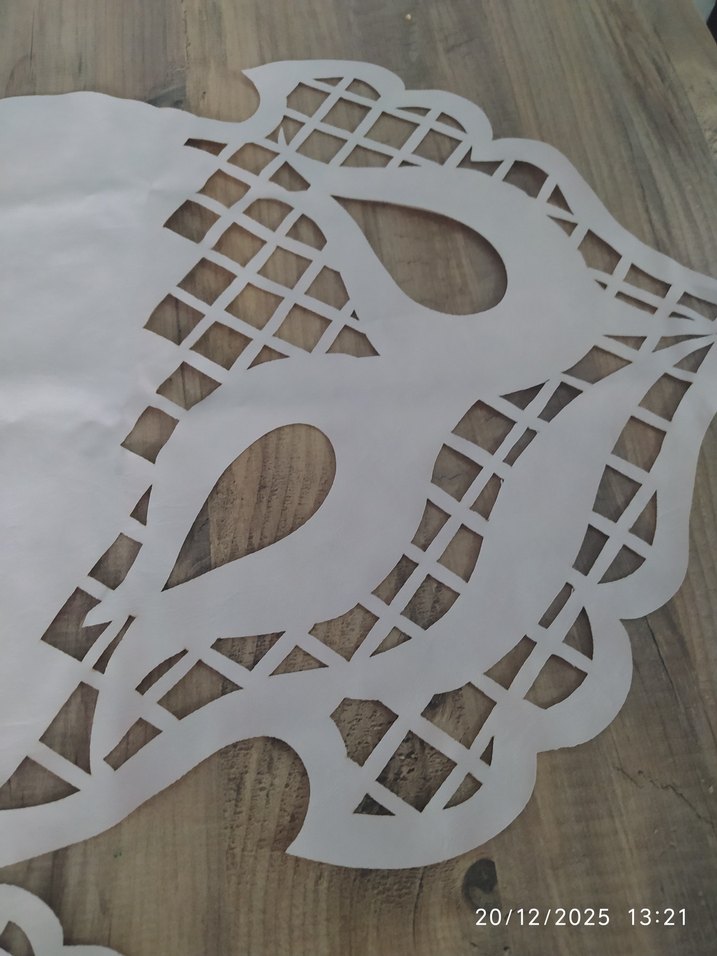 Deri İşi Beyaz Gri Masa Örtüsü Runner - Görsel 4