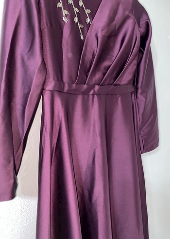 Uzun Kollu Mor İşlemeli Abiye Elbise - Görsel 2