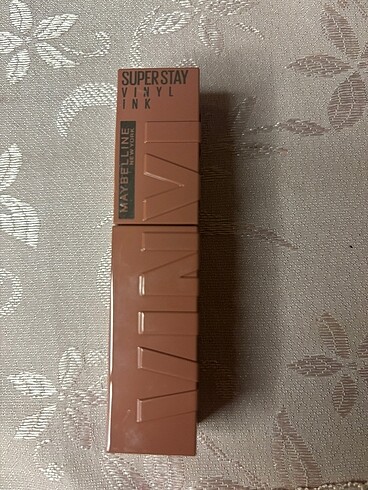 Maybelline Vinyl Ruj
