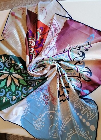 Tuğba& Venn soft still eşarp