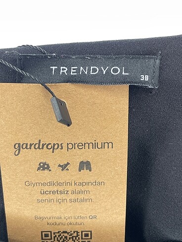 38 Beden siyah Renk Trendyol & Milla Uzun Elbise %70 İndirimli.