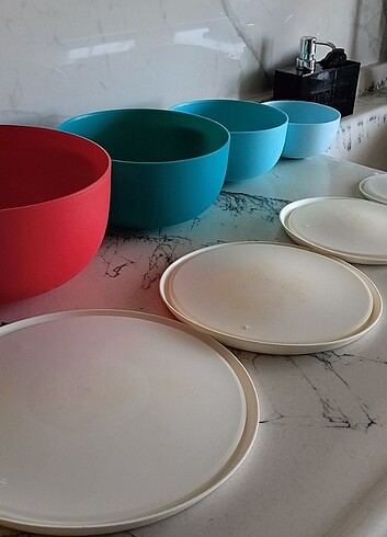 Tupperware saklama kabı