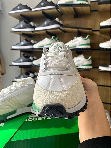 43 Beden beyaz Renk Lacoste erkek sneaker