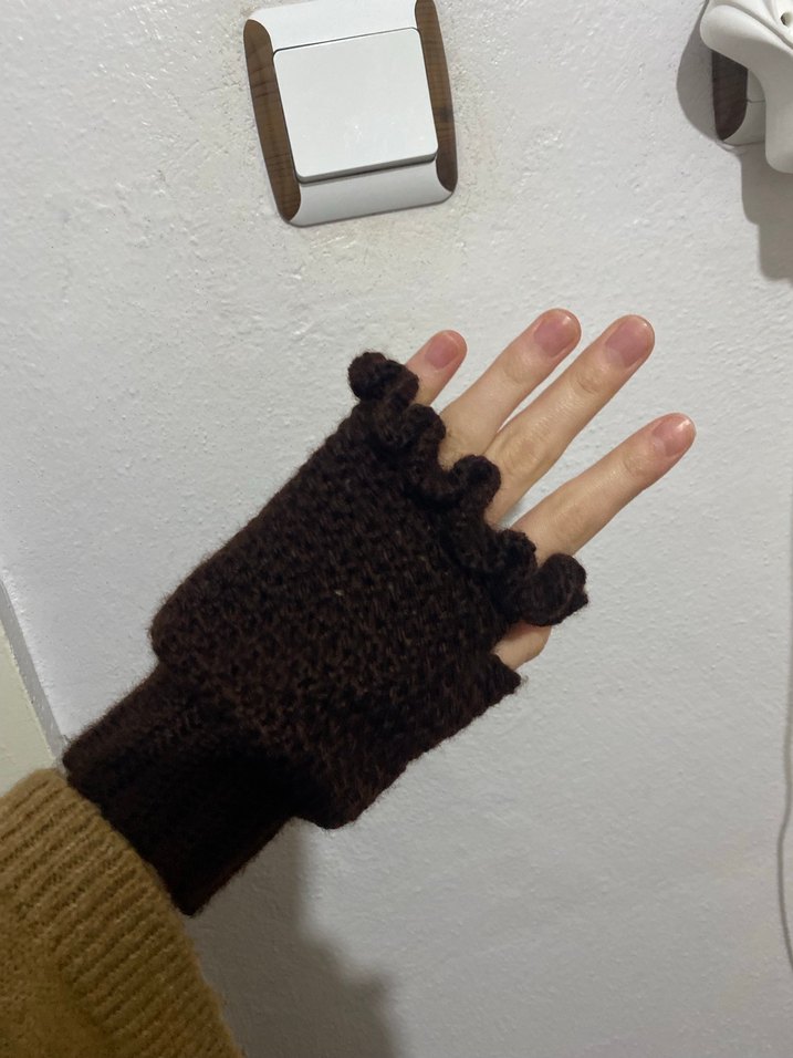 Kahverengi Örgü Parmaksız Gotik Eldiven - Görsel 3