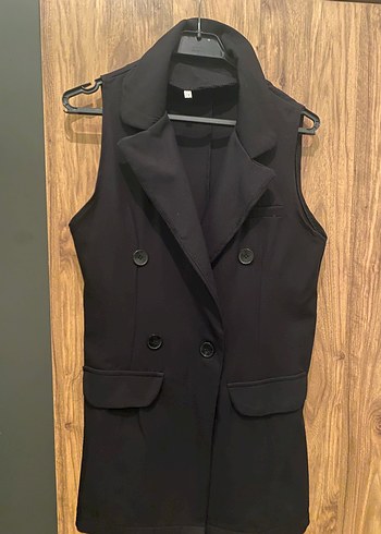 Zara Siyah Düğmeli Uzun Kadın Yelek
